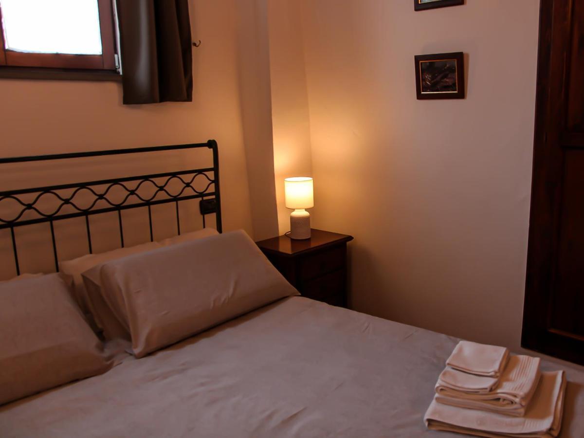 Casa Armanni - La Tua Casa Di Pietra Διαμέρισμα Γκούμπιο Εξωτερικό φωτογραφία