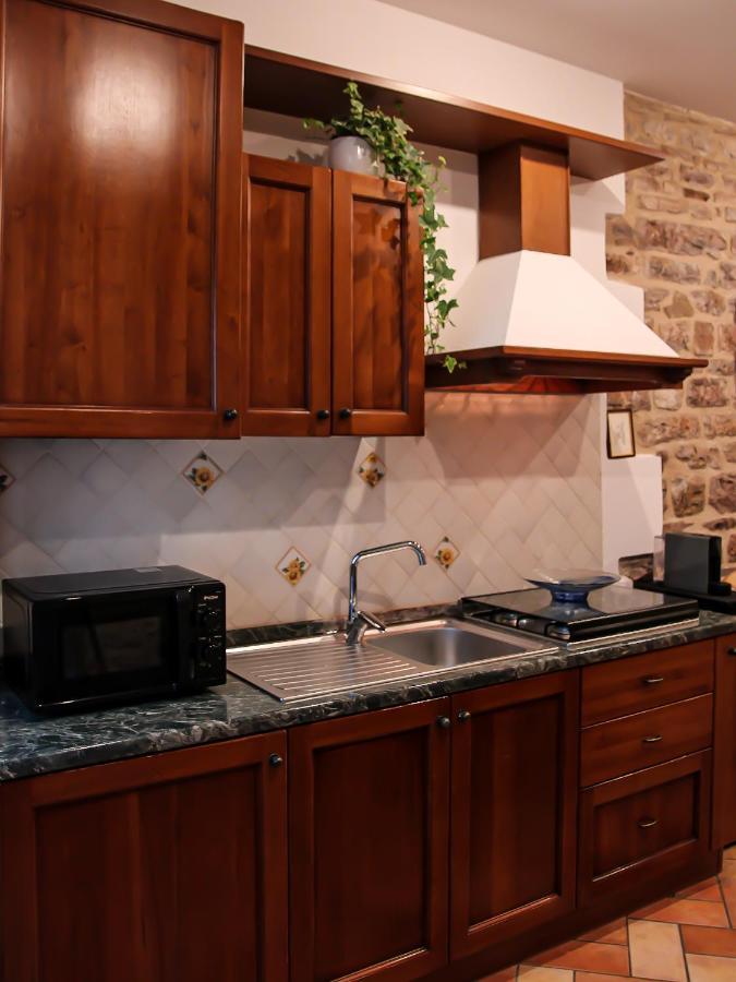 Casa Armanni - La Tua Casa Di Pietra Διαμέρισμα Γκούμπιο Εξωτερικό φωτογραφία