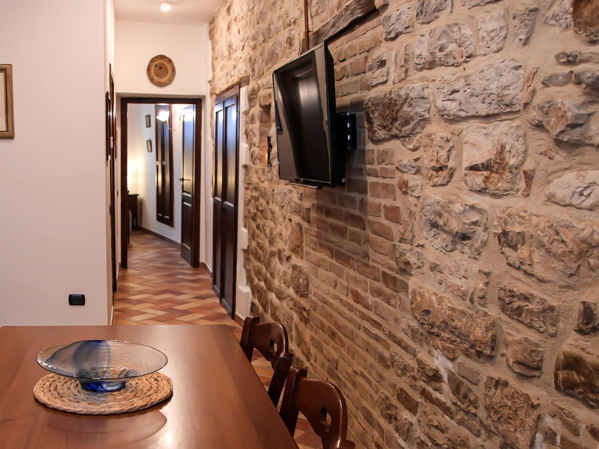Casa Armanni - La Tua Casa Di Pietra Διαμέρισμα Γκούμπιο Εξωτερικό φωτογραφία