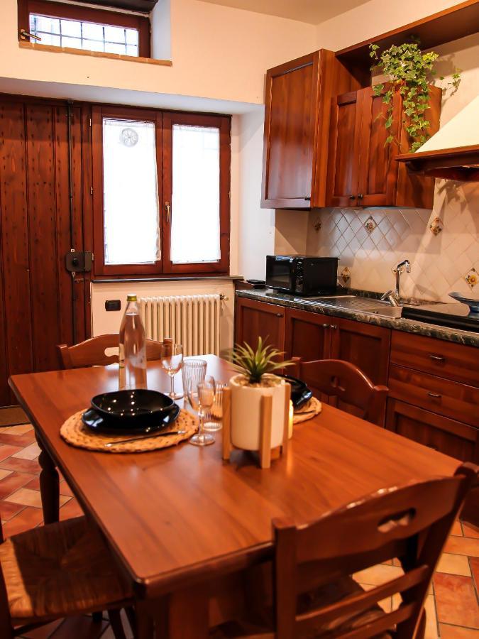 Casa Armanni - La Tua Casa Di Pietra Διαμέρισμα Γκούμπιο Εξωτερικό φωτογραφία