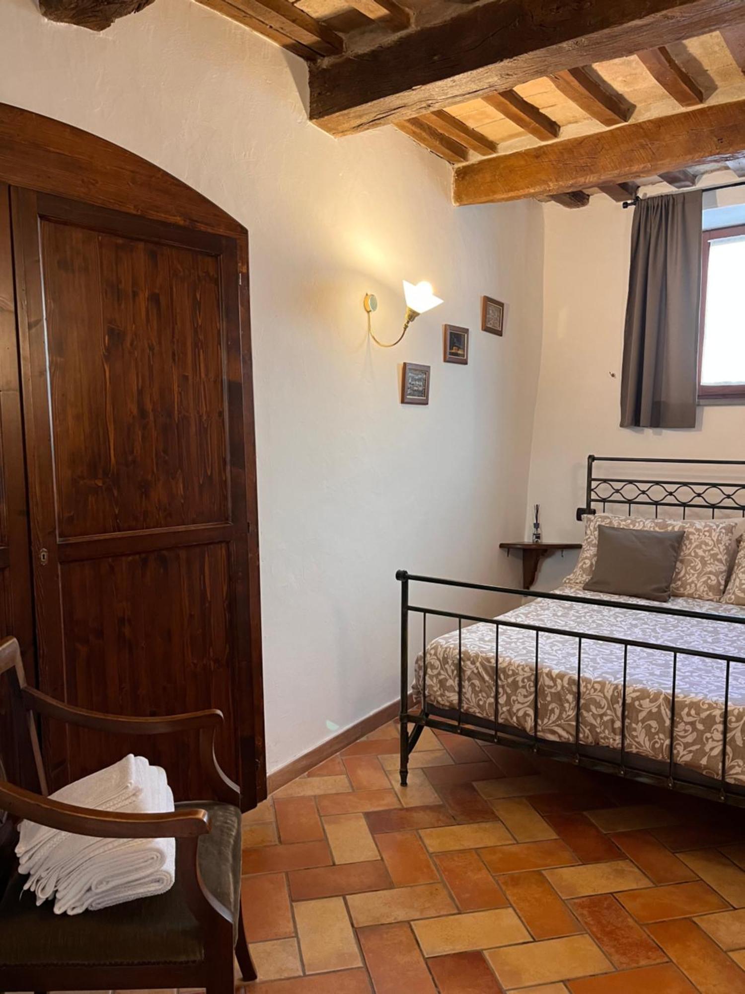 Casa Armanni - La Tua Casa Di Pietra Διαμέρισμα Γκούμπιο Εξωτερικό φωτογραφία